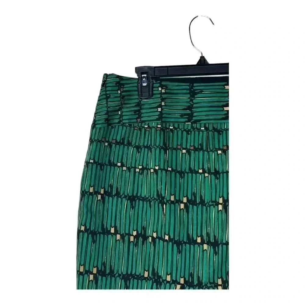 1357. THE LIMITED TWILL KNEE LENGTH SKIRT‎ GREEN/BROWN/TAN IN COLORS SIZE 2